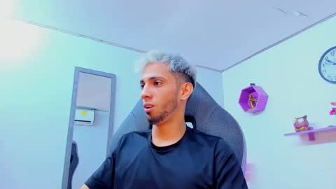 gregori_latin19 online show from October 27, 5:46 pm