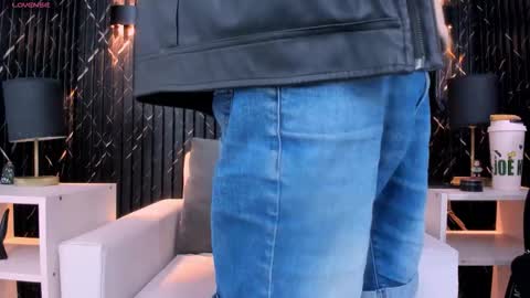 GregorySforza online show from November 18, 11:13 am