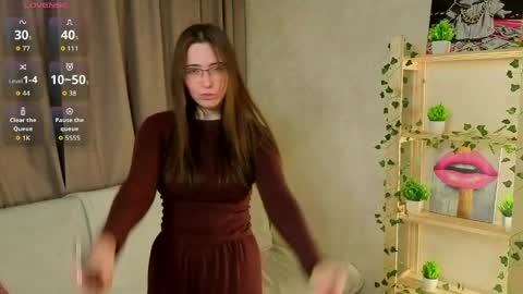 Cutie Ellie online show from May 12, 6:06 pm