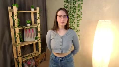 Cutie Ellie online show from April 28, 4:11 pm