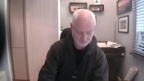 Snapshot of greyfox_6000 chatting on February 26, 10:16 am greyfox_6000 online show from February 26, 10:16 am