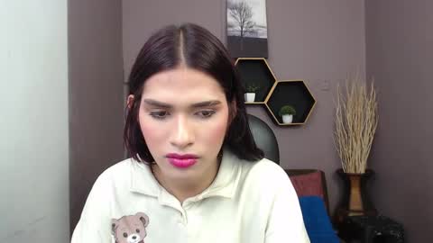 Snapshot of greys_ath chatting on February 15, 3:42 am greys online show from February 15, 3:42 am