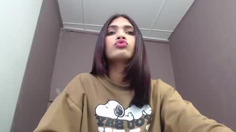 Snapshot of greys_ath chatting on February 19, 3:39 am greys online show from February 19, 3:39 am