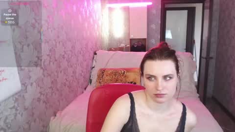 grl_from_hardfuckland online show from April 21, 9:27 am