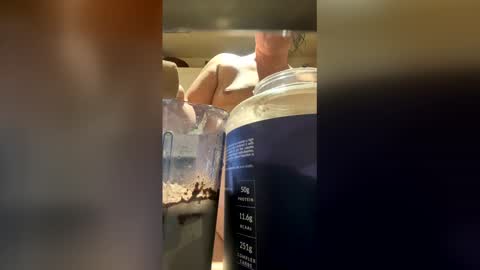 growinggirl online show from April 26, 1:25 am