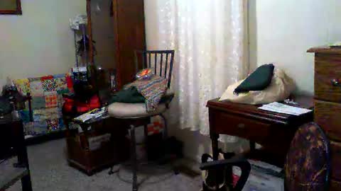 Snapshot of gtnolder60 chatting on October 23, 11:34 am Gary online show from October 23, 11:34 am
