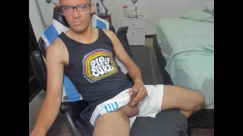 Snapshot of guachin_new chatting on January 3, 1:57 pm guachin_new online show from January 3, 1:57 pm