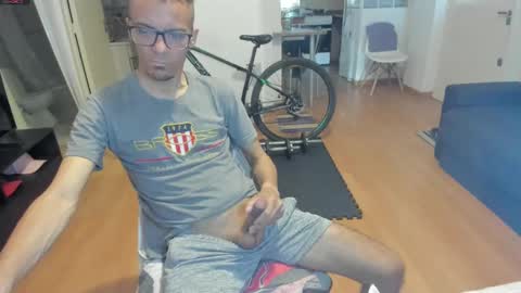 Snapshot of guachin_new chatting on September 22, 1:37 pm guachin_new online show from September 22, 1:37 pm