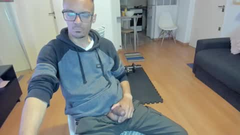 Snapshot of guachin_new chatting on September 27, 12:30 am guachin_new online show from September 27, 12:30 am