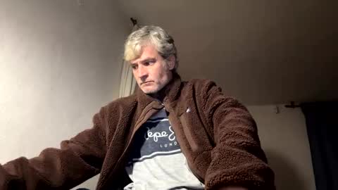 guardiannif_ online show from February 22, 6:41 pm