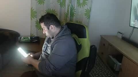 guillaume666286050 online show from January 6, 4:05 am