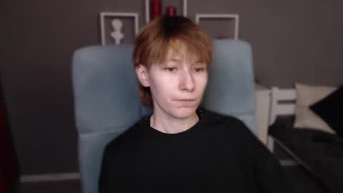 guitarandangell online show from March 6, 11:42 am