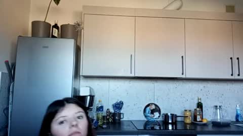 Alana online show from April 15, 6:06 am