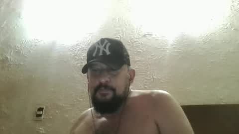gustavo1350 online show from May 2, 1:55 am