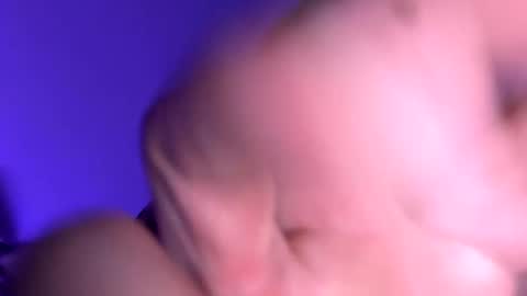 guttsy6_9 online show from December 27, 10:45 am