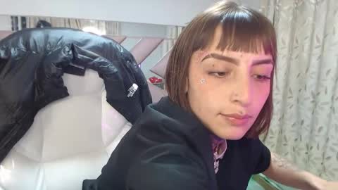 gyal_8_ online show from October 13, 3:52 am