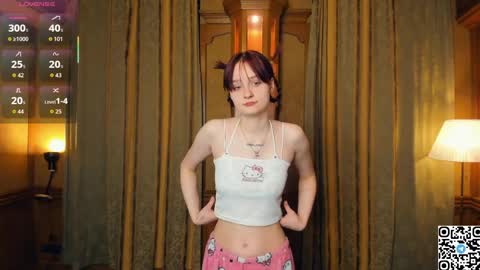 Kelly  Lilly online show from April 15, 8:20 pm