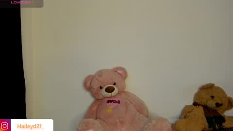 Hailey online show from March 27, 12:05 am