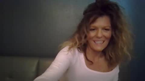 Hailey online show from October 29, 7:25 pm