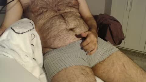hairy_boy29 online show from September 20, 10:35 pm