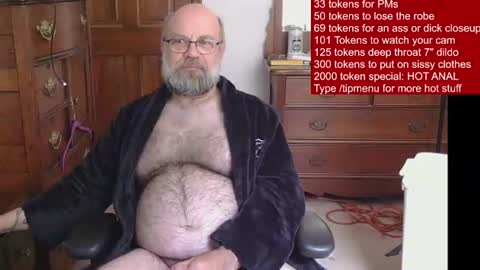 HairyDaddyBear69 online show from June 11, 2:04 pm