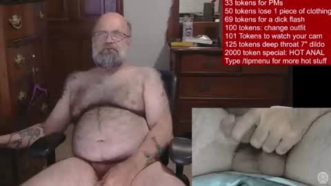 HairyDaddyBear69 online show from June 10, 1:38 am