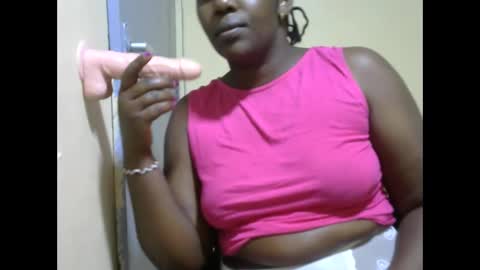 hairypussybigassy001 online show from February 9, 11:36 am