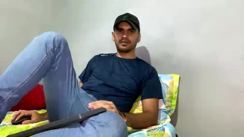 hamiltong12 online show from November 30, 7:48 am