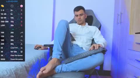 hamiltong12 online show from March 13, 11:08 pm