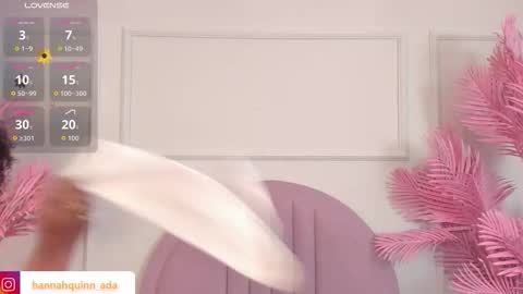 hanaahquinn online show from December 15, 11:39 am