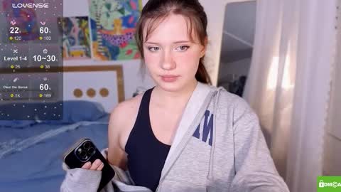 hanahwoods online show from November 21, 1:47 am