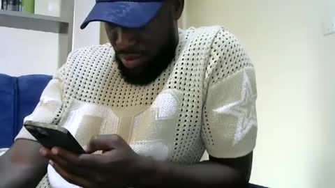 Snapshot of handsome_king30 chatting on March 8, 1:03 pm handsome king online show from March 8, 1:03 pm