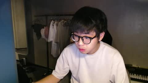 Snapshot of handsome_mannn chatting on October 24, 9:59 pm handsome_mannn online show from October 24, 9:59 pm