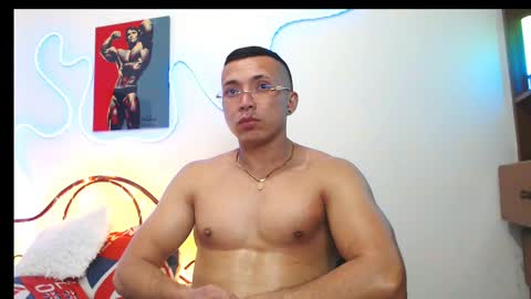 Snapshot of hank_fuller01 chatting on March 4, 5:00 am Hank online show from March 4, 5:00 am