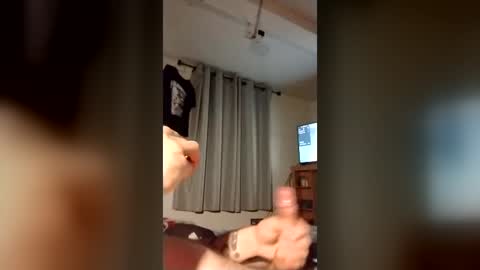 hankskrave online show from July 24, 4:53 am