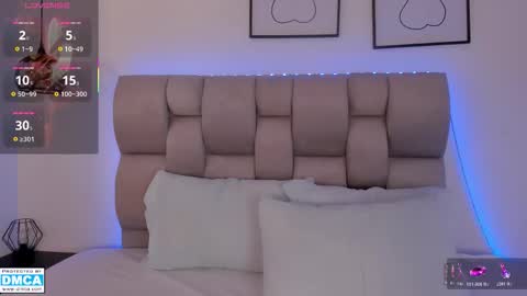 hanna__evans_ online show from March 13, 12:41 pm