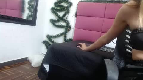 Hanna Palmer online show from December 28, 4:41 pm