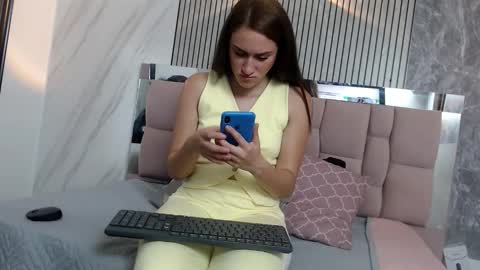 Hanna Palmer online show from January 19, 2:05 pm