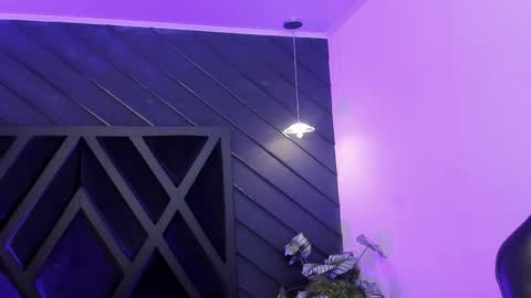 HANNA BECKER online show from February 12, 11:14 am