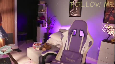 Snapshot of hanna_chris chatting on September 12, 11:40 pm HANNA online show from September 12, 11:40 pm