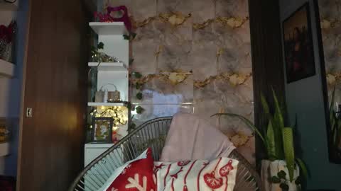 HANNA  online show from December 21, 11:11 pm