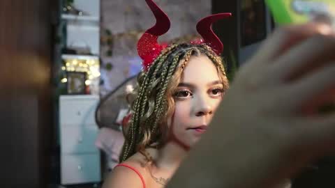 HANNA  online show from December 23, 12:28 am