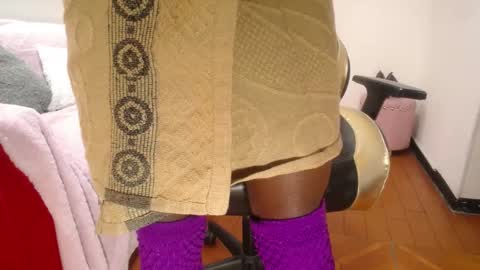 hanna_lamber online show from October 11, 1:27 pm