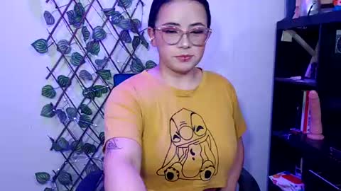 hanna_moons online show from July 3, 3:44 am