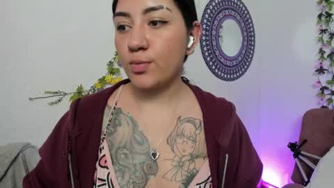 Camila online show from February 4, 1:02 am