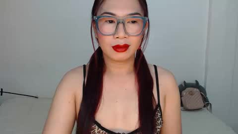 Hannah online show from September 22, 1:31 am