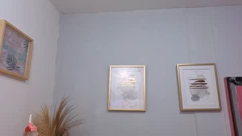 Maira online show from March 4, 8:28 pm