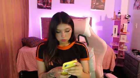 hannah_swet online show from March 6, 9:31 pm