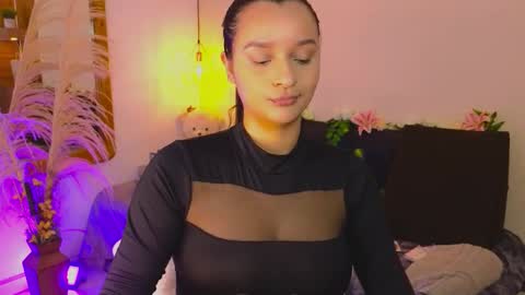 Hannah Williams online show from January 6, 10:03 pm