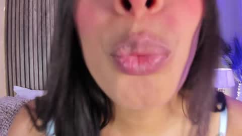 HannaPaola online show from April 7, 10:45 pm